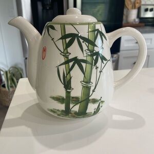 Elegant Bamboo Design Teapot
